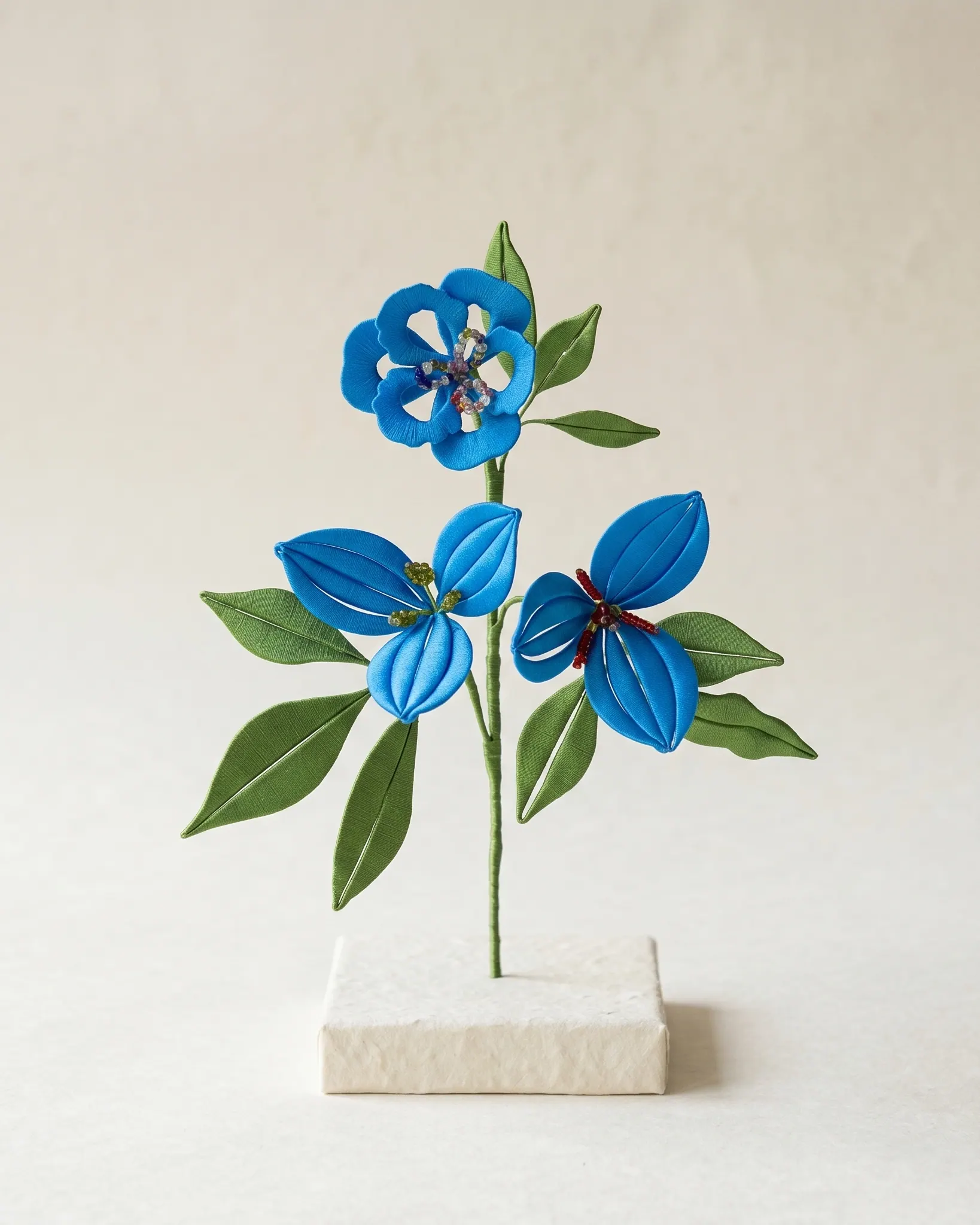 Silk-Wrapped Vase Florals — 缠花瓶花 — view 5