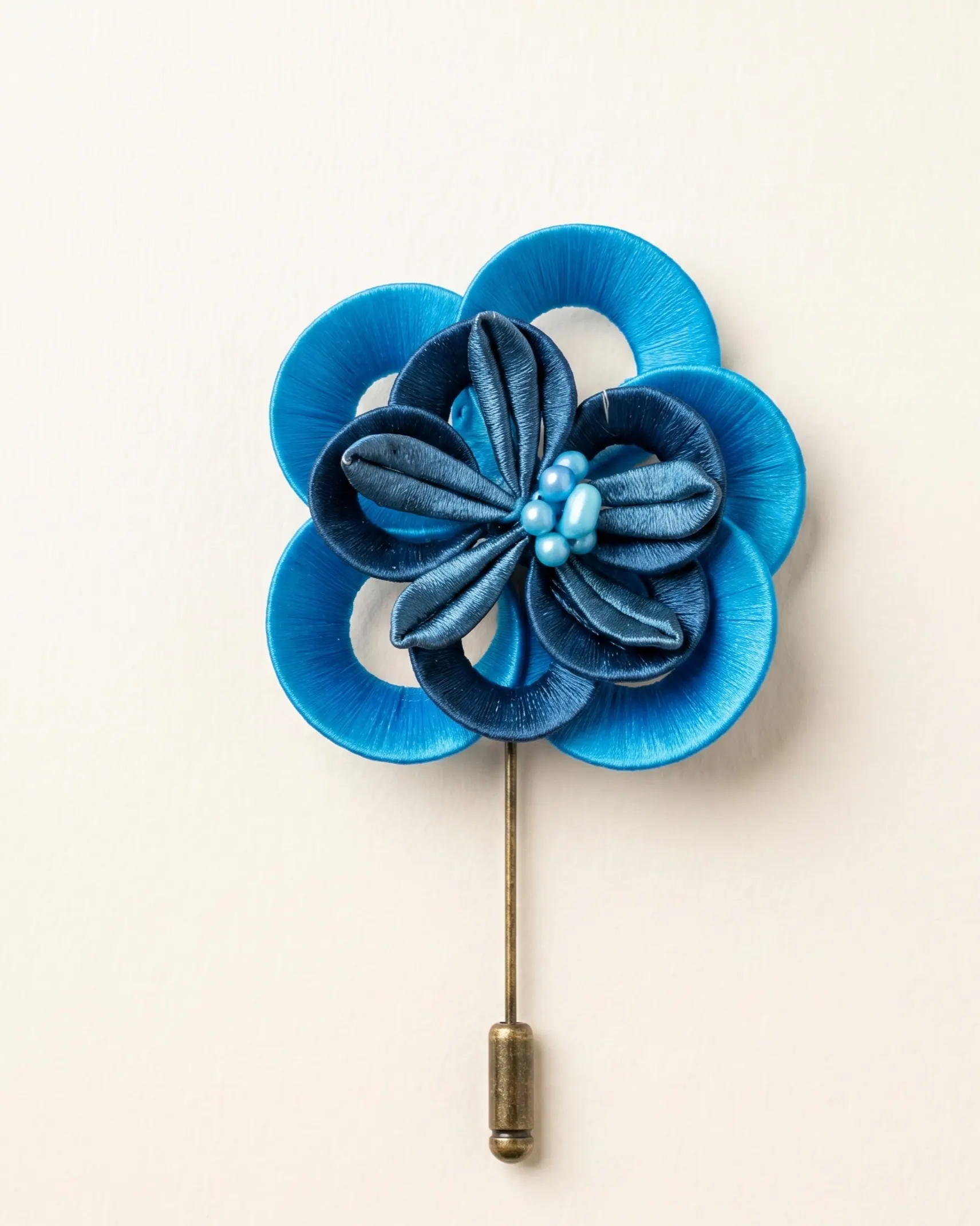 Silk-Wrapped Brooches — 缠花胸针 — view 9