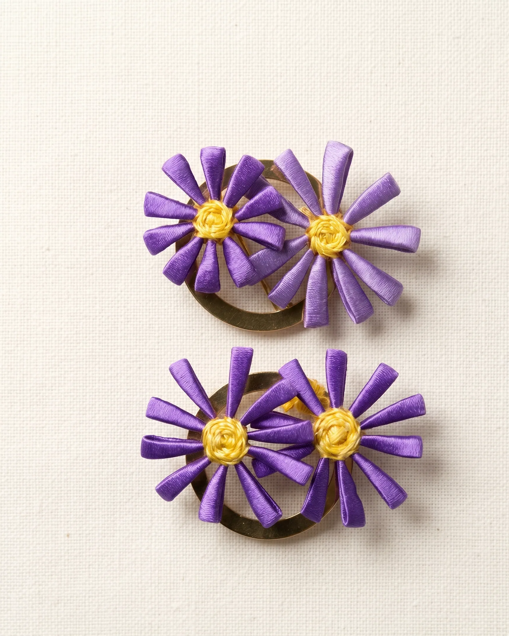 Silk-Wrapped Brooches — 缠花胸针 — view 5