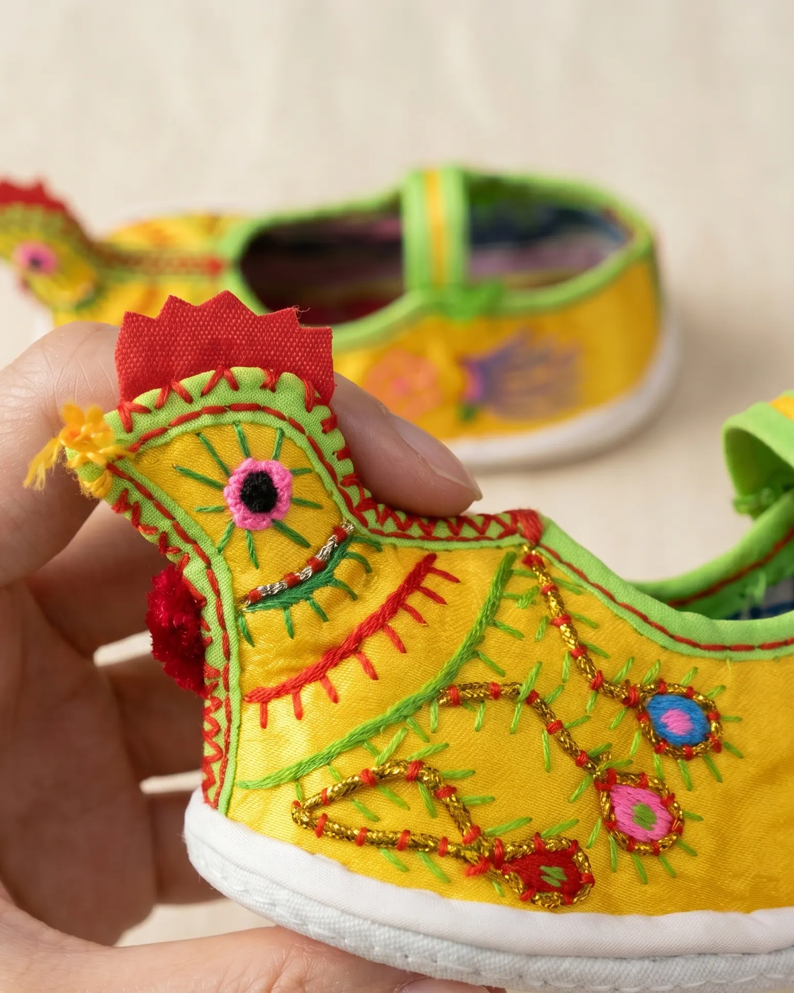 Joyful Chick Shoes — 报喜小鸡绣鞋 — view 4