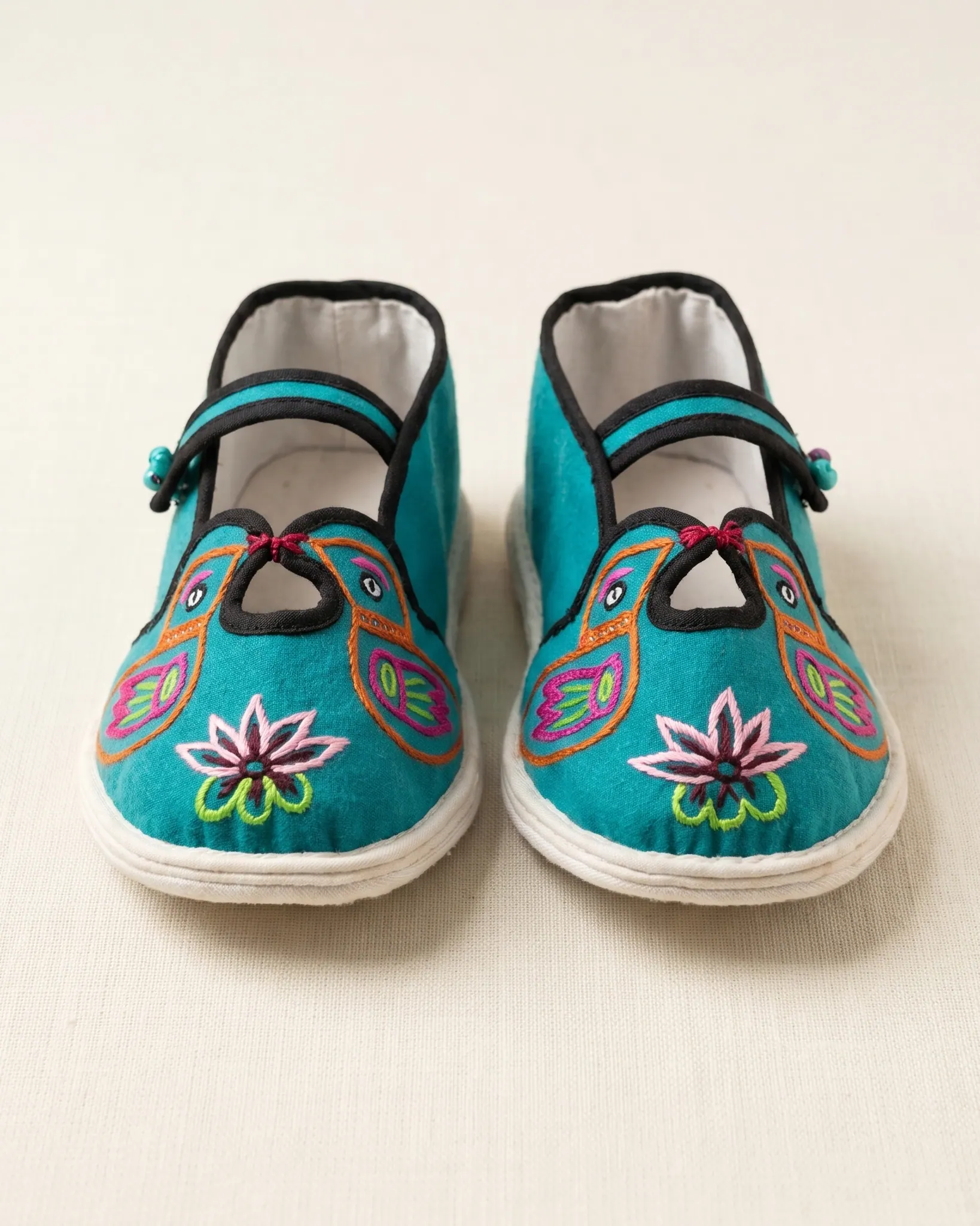 Blooming Steps Shoes — 步步生花绣鞋 — view 2