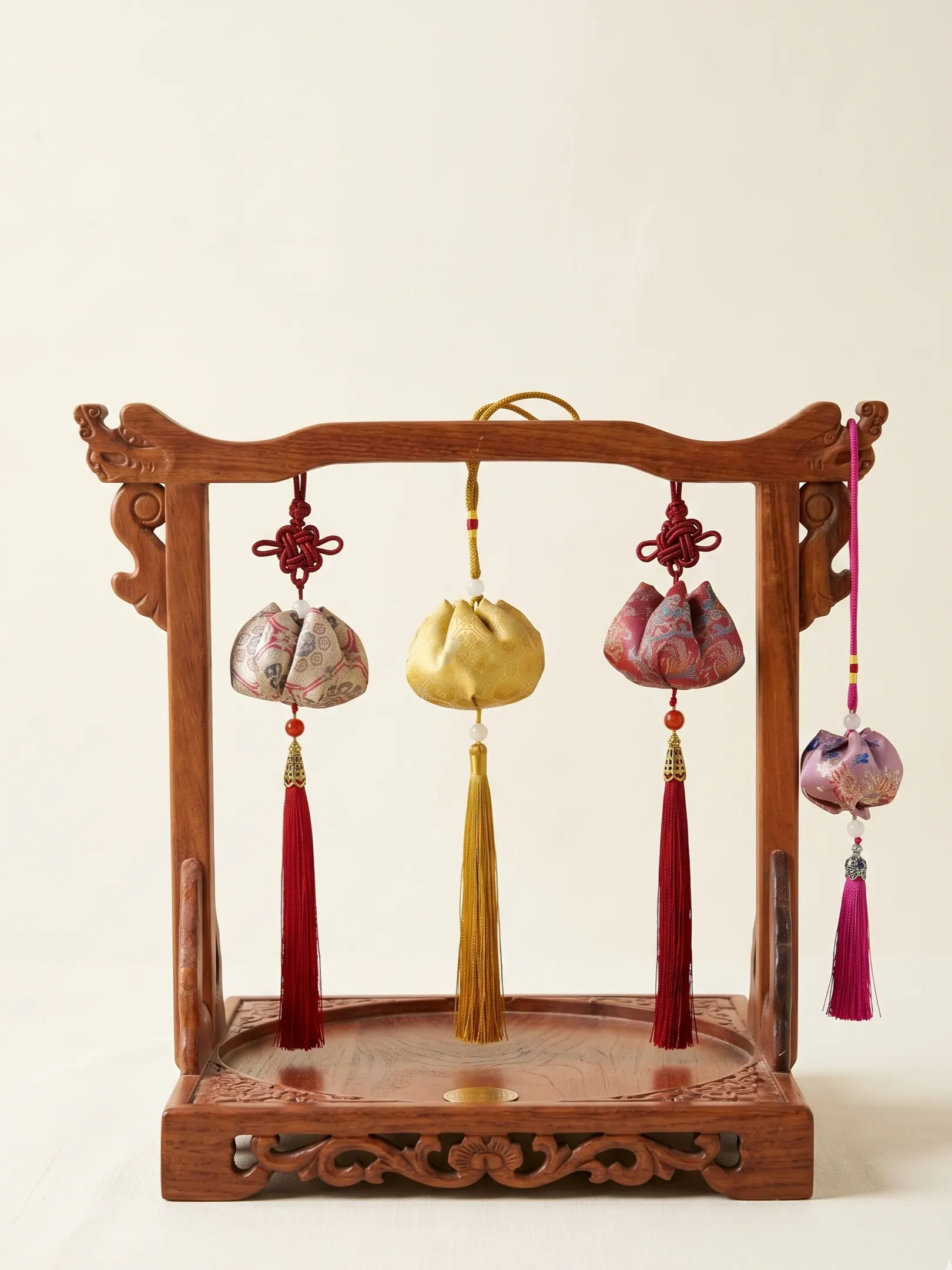 Lotus Lantern Sachet — 莲灯香包 — view 2