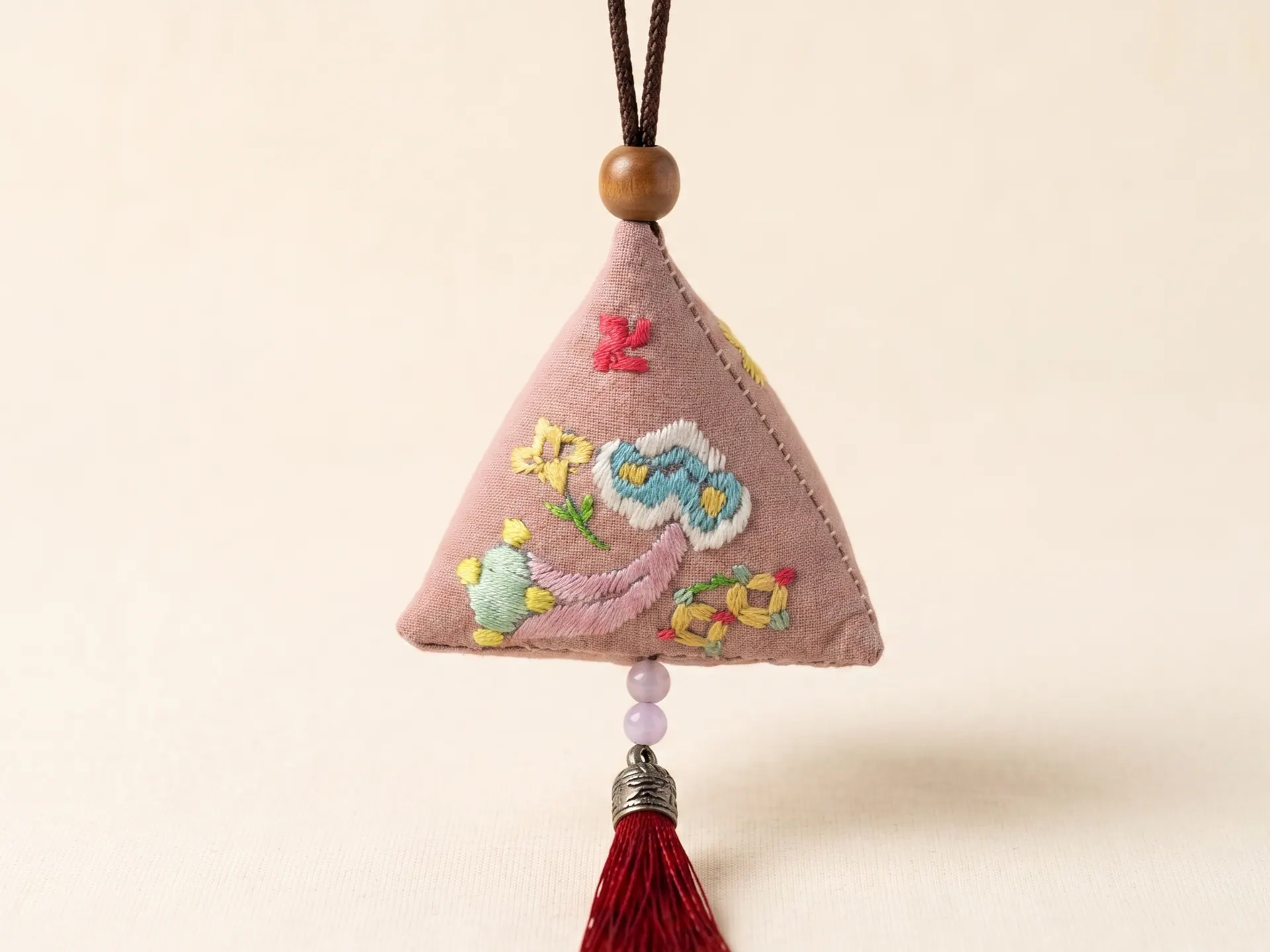 Auspicious Pyramid Sachet — 锦粽香包 — view 5